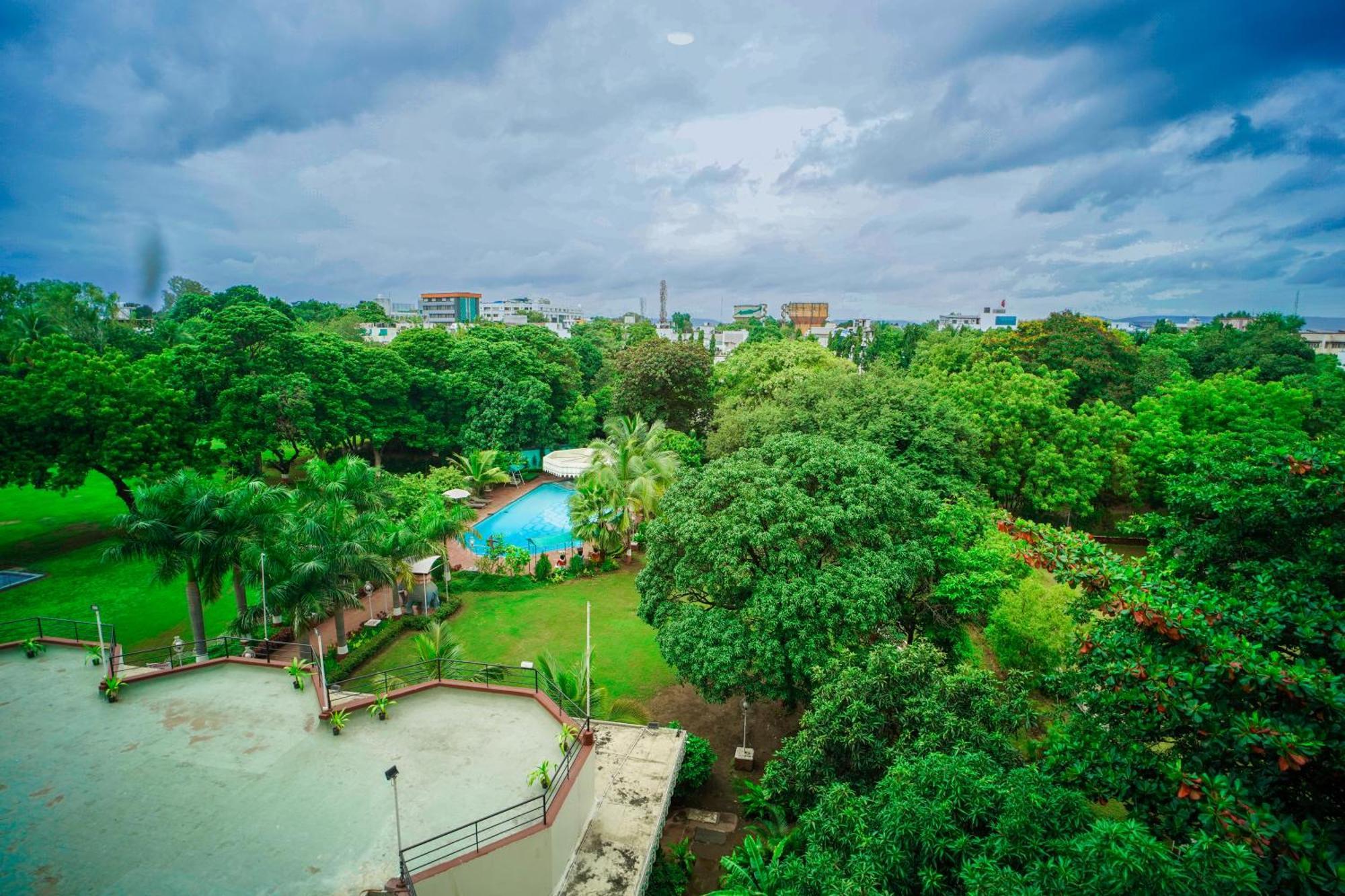 Ambassador Ajanta Hotel, Aurangabad Exterior foto