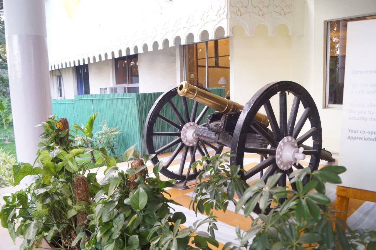 Ambassador Ajanta Hotel, Aurangabad Exterior foto